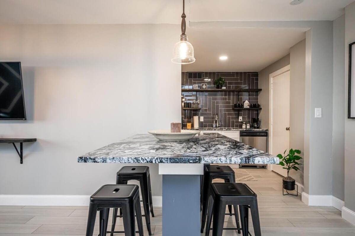 Сasa de vacaciones Atl Downtown 2br King Bed Free Parking Lm1003 Atlanta