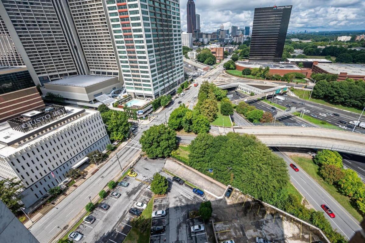 Сasa de vacaciones Atl Downtown 2br King Bed Free Parking Lm1003 Atlanta